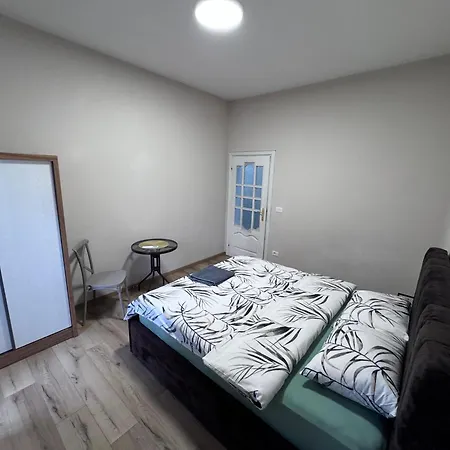 Efes Private * Τίρανα